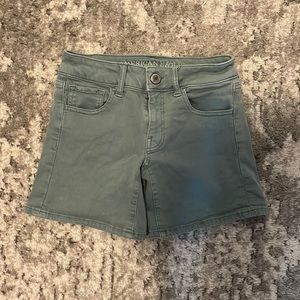 American Eagle Midwaist SUPER STRETCH Denim Shorts